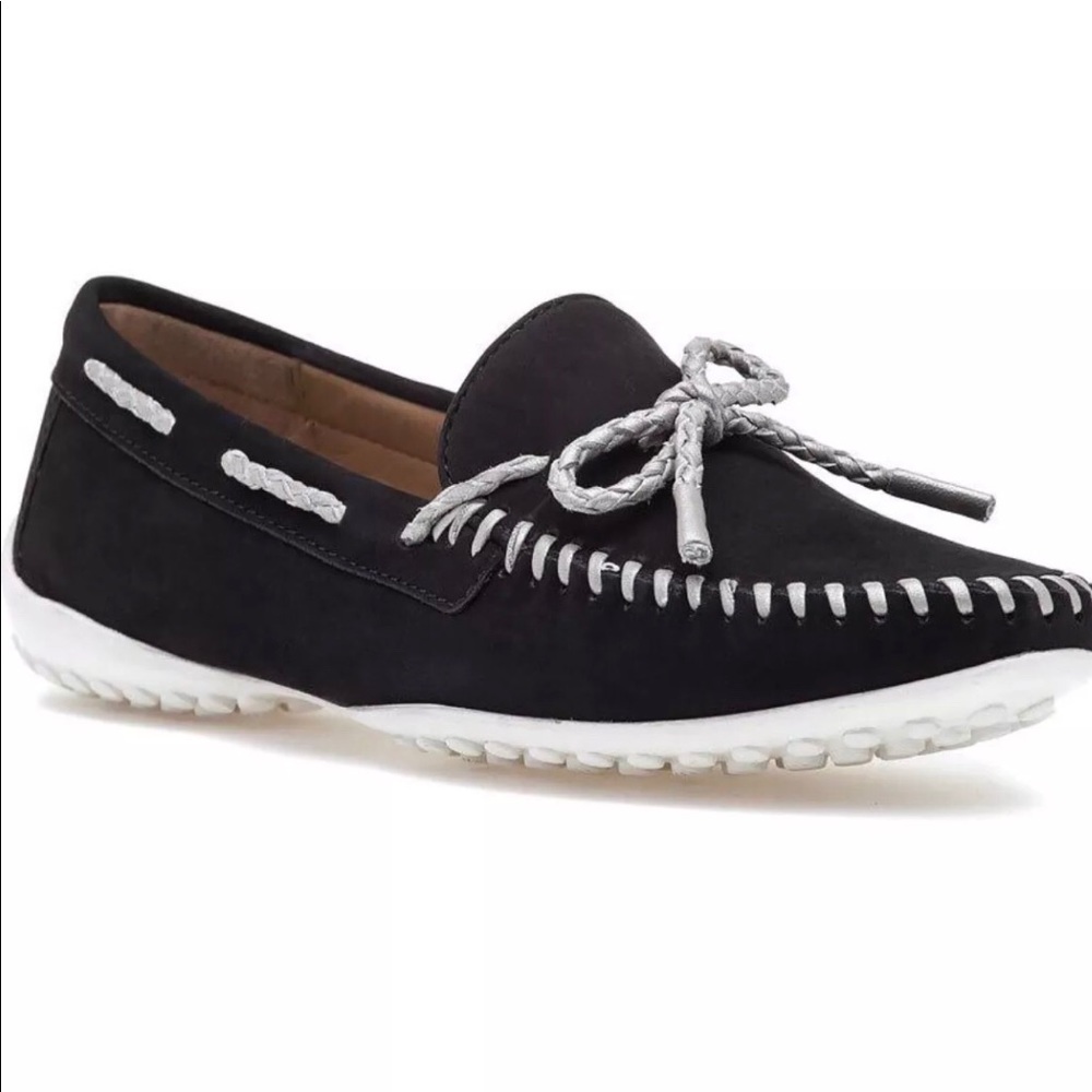 NWT Women's Moccasin Black Cashmere Suede Flat